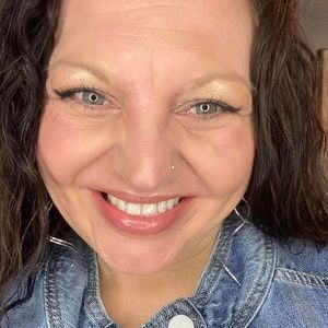 Meet your Posher, Bethany